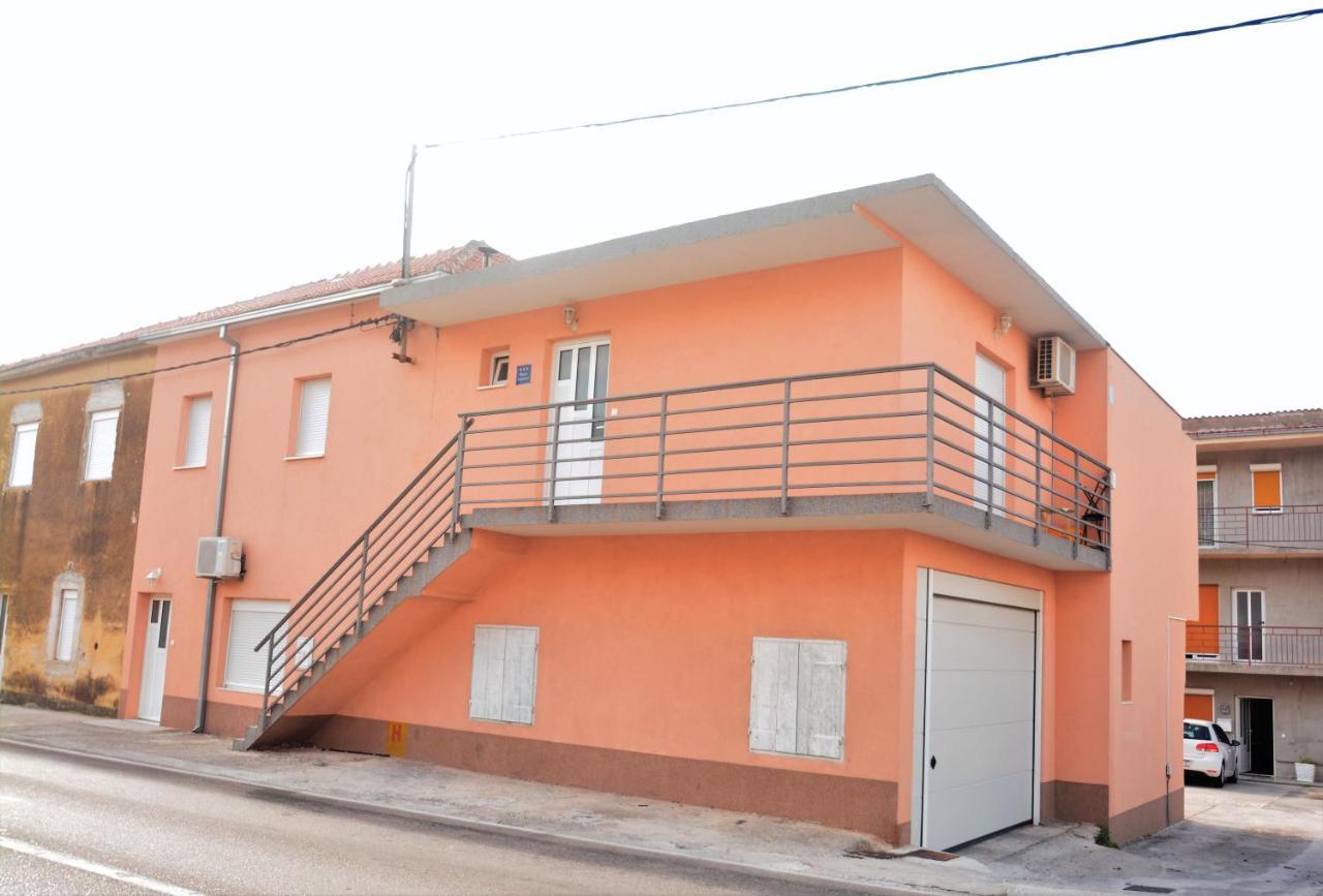 Kala And Tina Apartments Podstrana Exterior foto